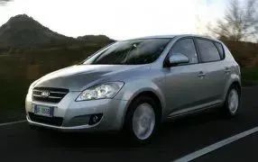CEE'D sedan